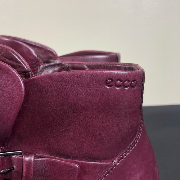Ecco Ankle Boots. - Picture 4 of 10